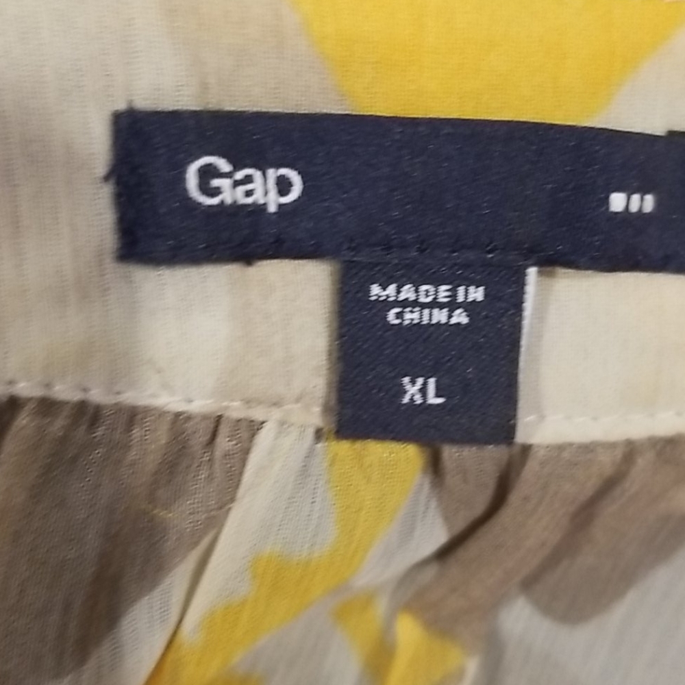Gap Top - Picture 5 of 5